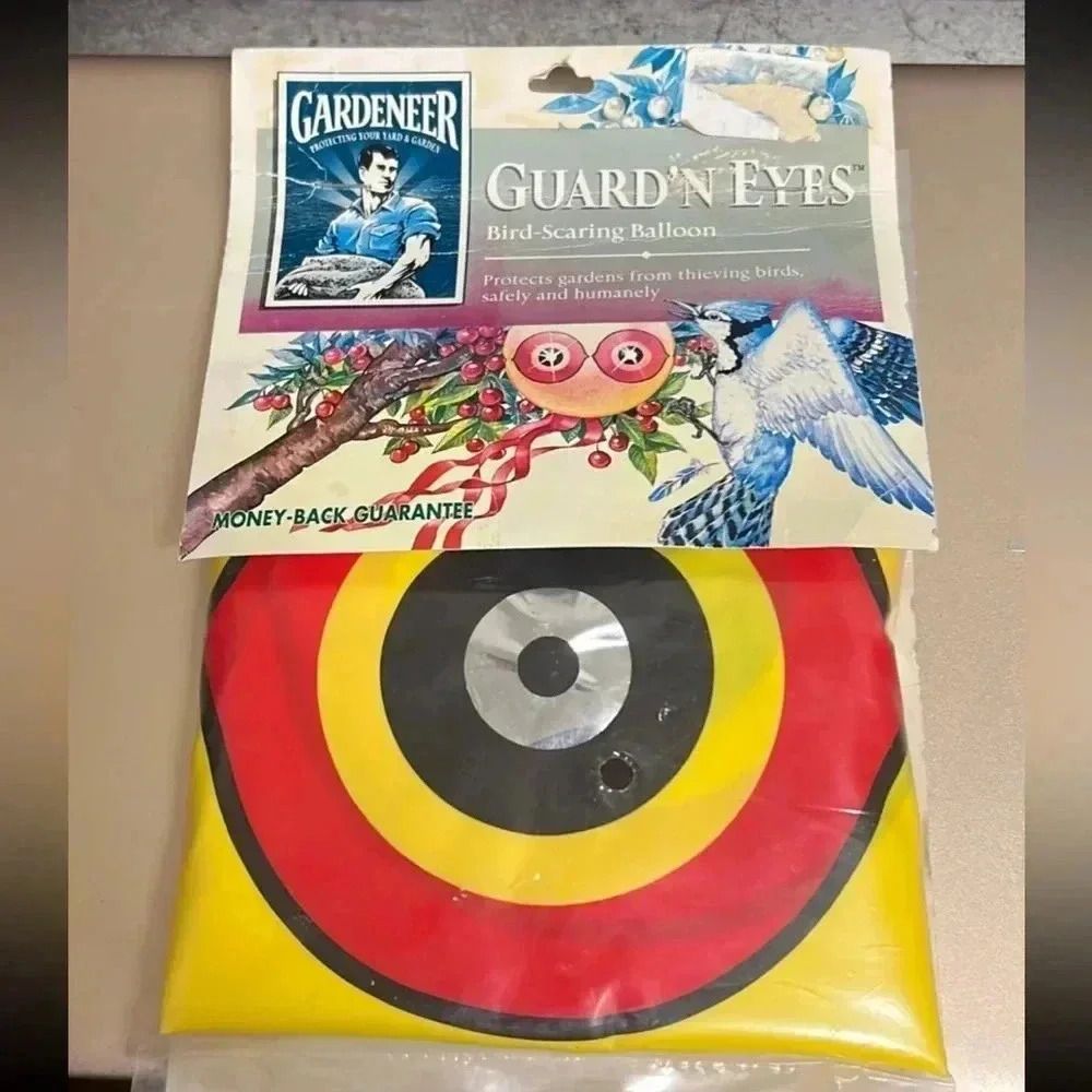 Gardeneer TE-12C Guard'N Eyes Bird Scaring Balloon - Picture 2 of 3